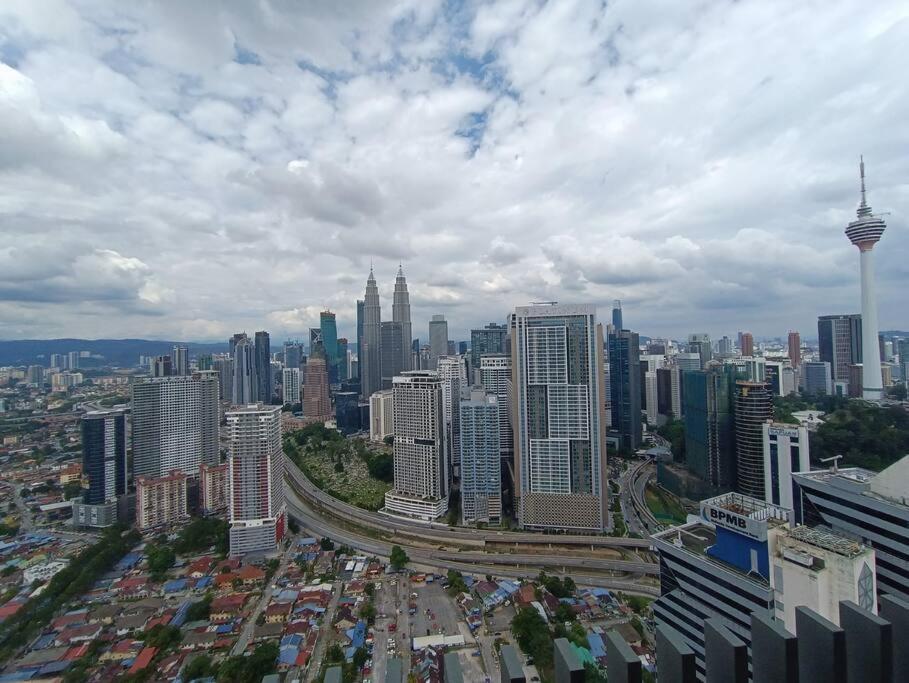 Lx 39A Balcony Klcc View 1 Bedroom Infinity Pool Kuala Lumpur Exterior foto